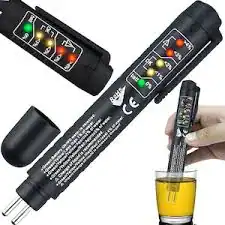 Tester profesional cu afisaj digital pentru verificarea calitatii lichidului de frana